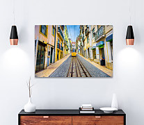 Obraz Žltá električka v portugalskom Lisabone 1660